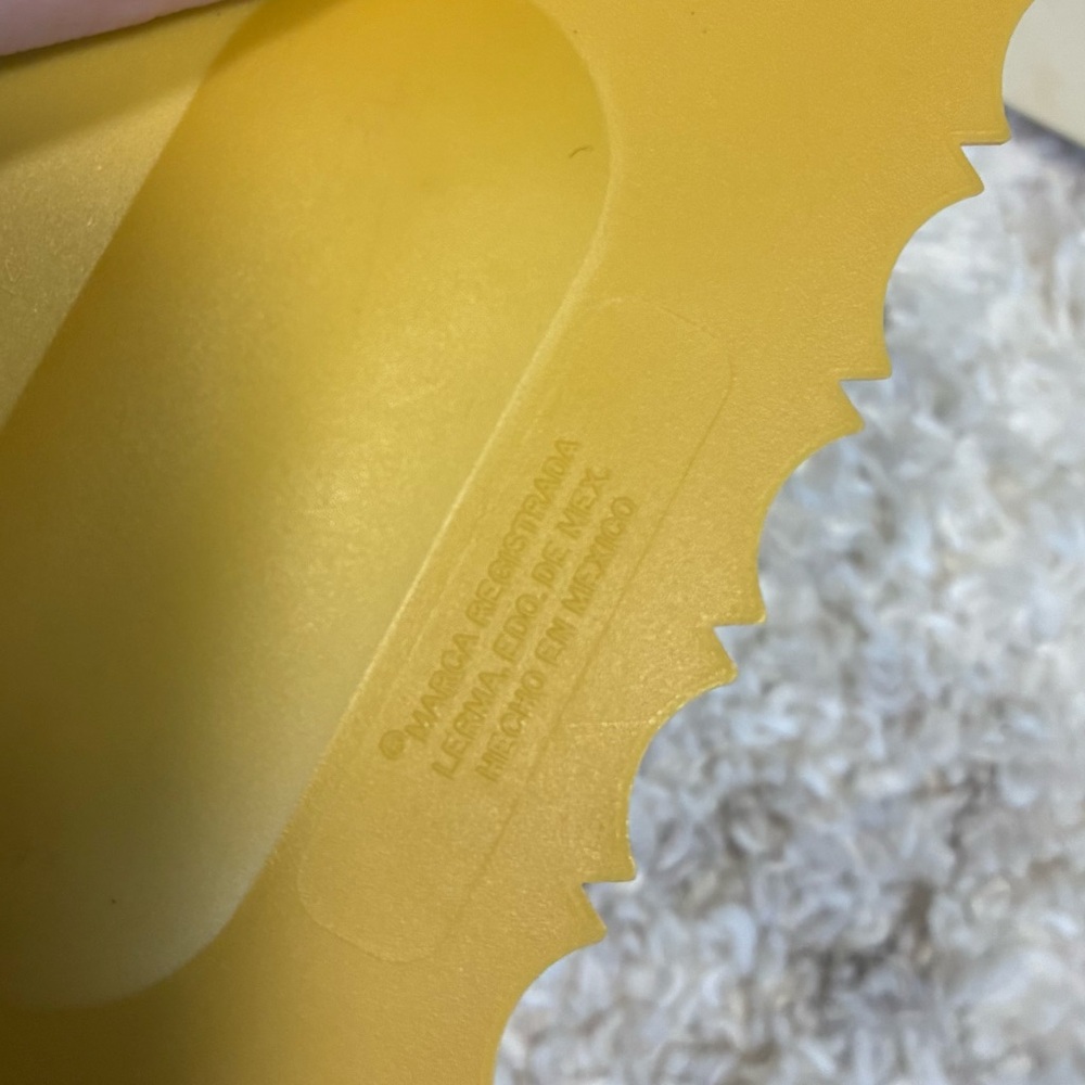 Vintage Tupperware Spreaders - Picture 7 of 7